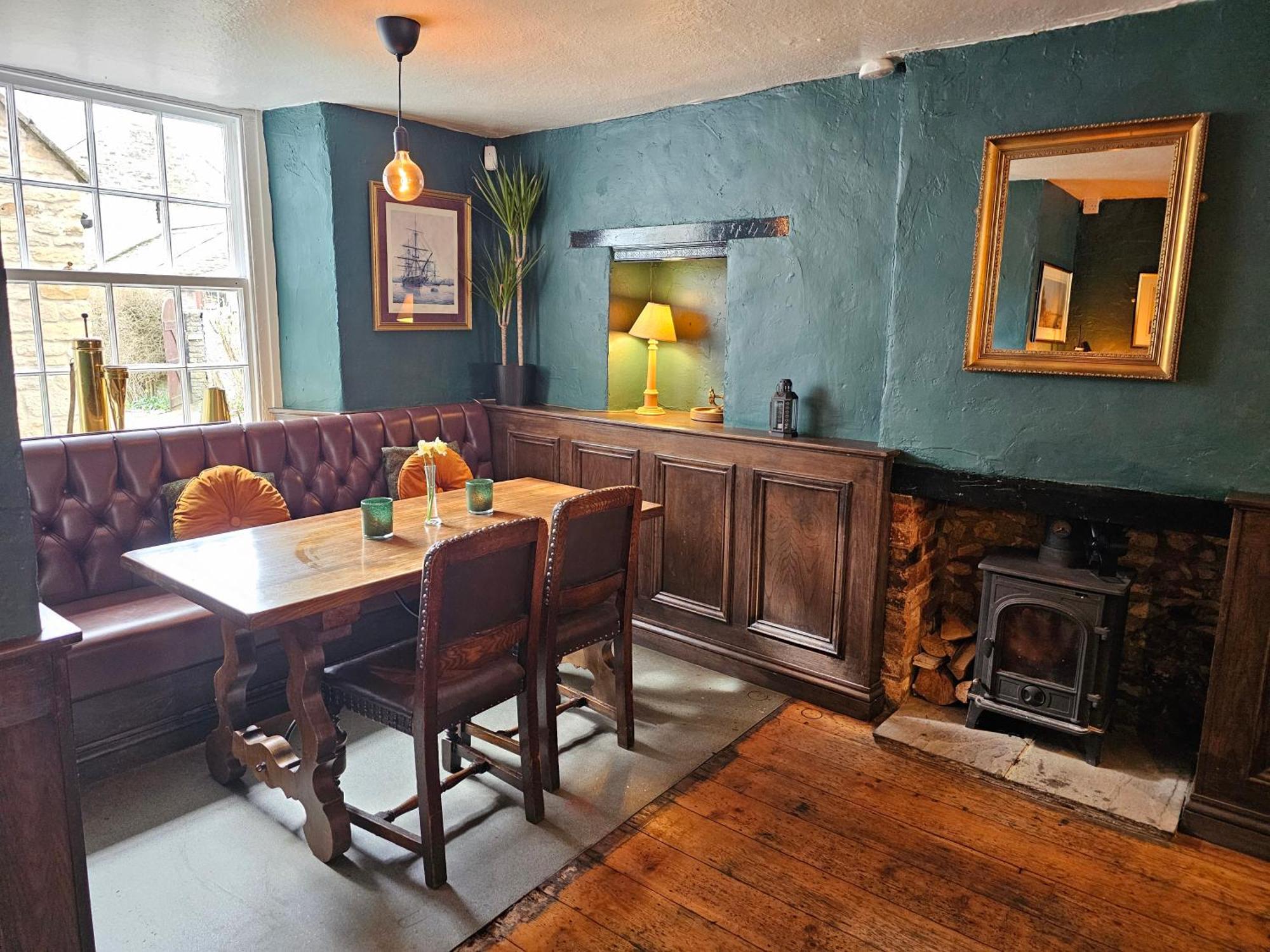 The Ship Inn Oundle Eksteriør billede