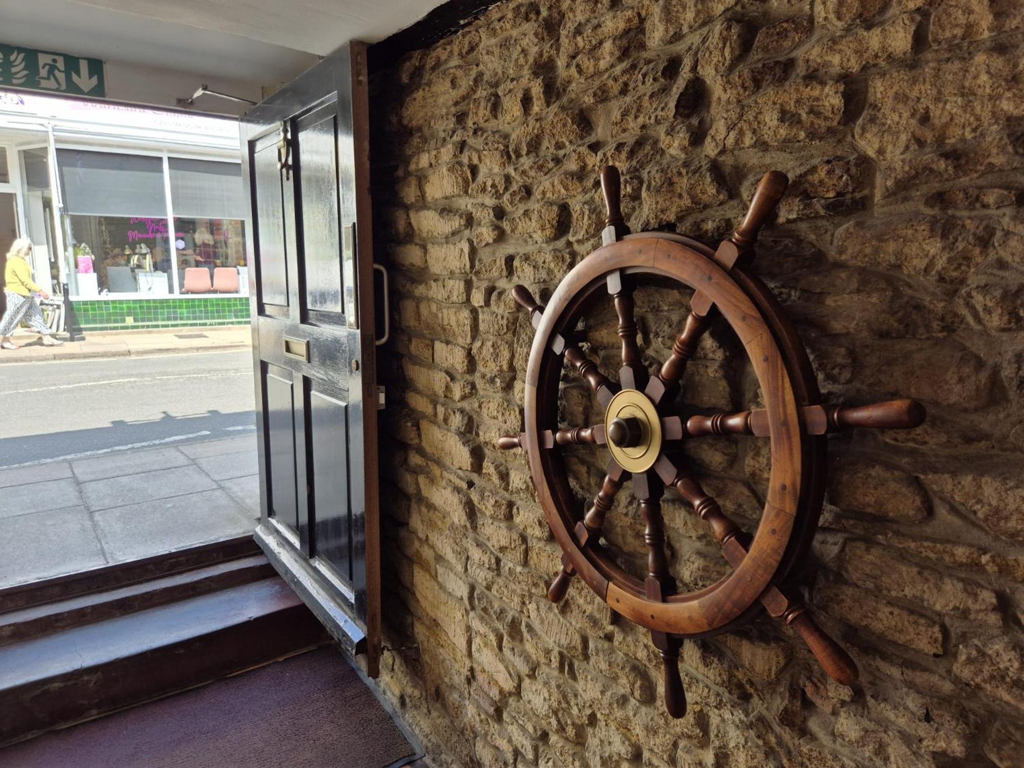 The Ship Inn Oundle Eksteriør billede